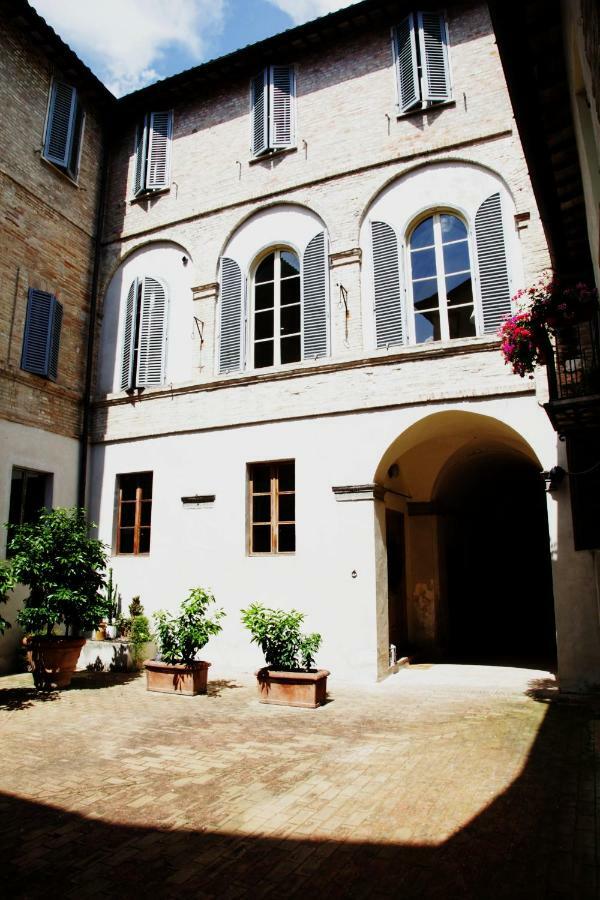 La Corte Affittacamere Foligno Ngoại thất bức ảnh